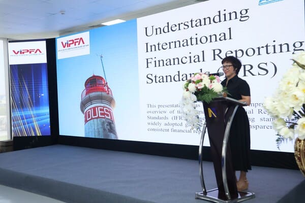 Nếu không áp dụng IFRS, doanh nghiệp Việt có thể mất gì trên bản đồ đầu tư quốc tế?