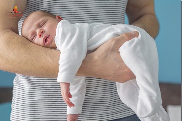 7 MẸO ĐƠN GIẢN DỖ TRẺ NÍN KHÓC HIỆU QUẢ
