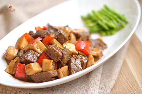 THỊT BÒ XÀO MĂNG TÂY - MÓN NGON KHÓ CƯỠNG CHO BÉ