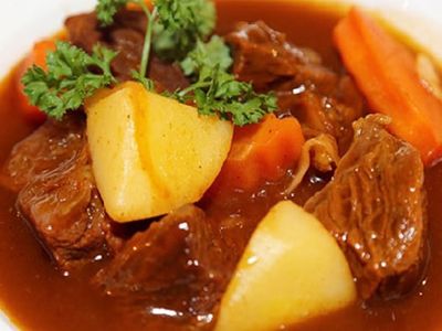CÁCH NẤU BÁNH MỲ SỐT VANG CHO BÉ ĐỔI BỮA