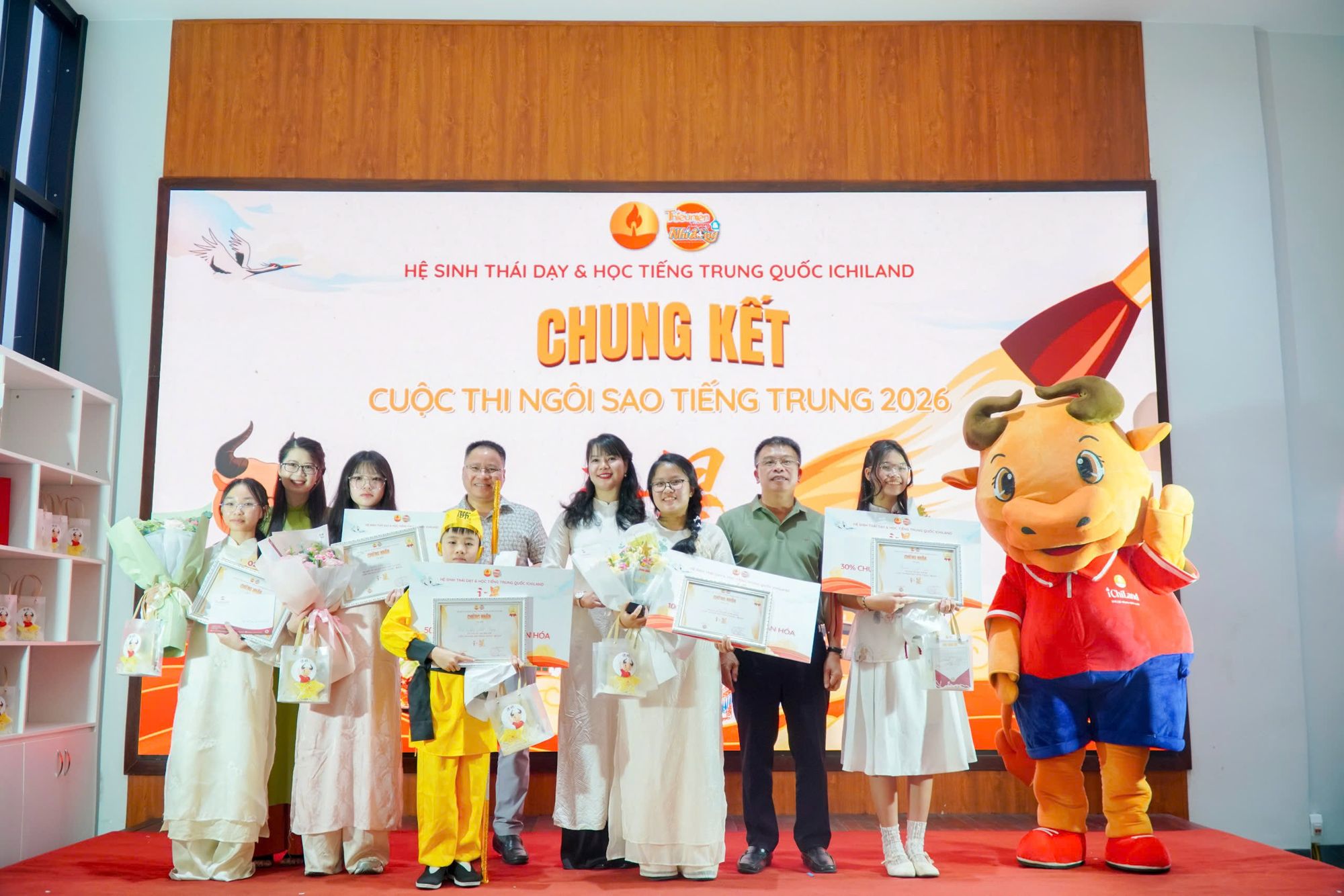 🔥 i-星 NGÔI SAO TIẾNG TRUNG 2026 “PHỦ SÓNG” TRUYỀN THÔNG: DẤU ẤN MẠNH MẼ TRÊN CÁC MẶT BÁO