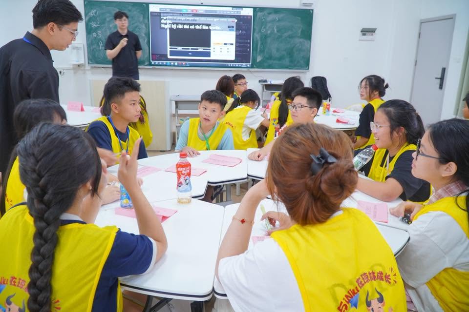 KHÁM PHÁ THẾ GIỚI CÔNG NGHỆ AI TẠI QUỲNH LÂM